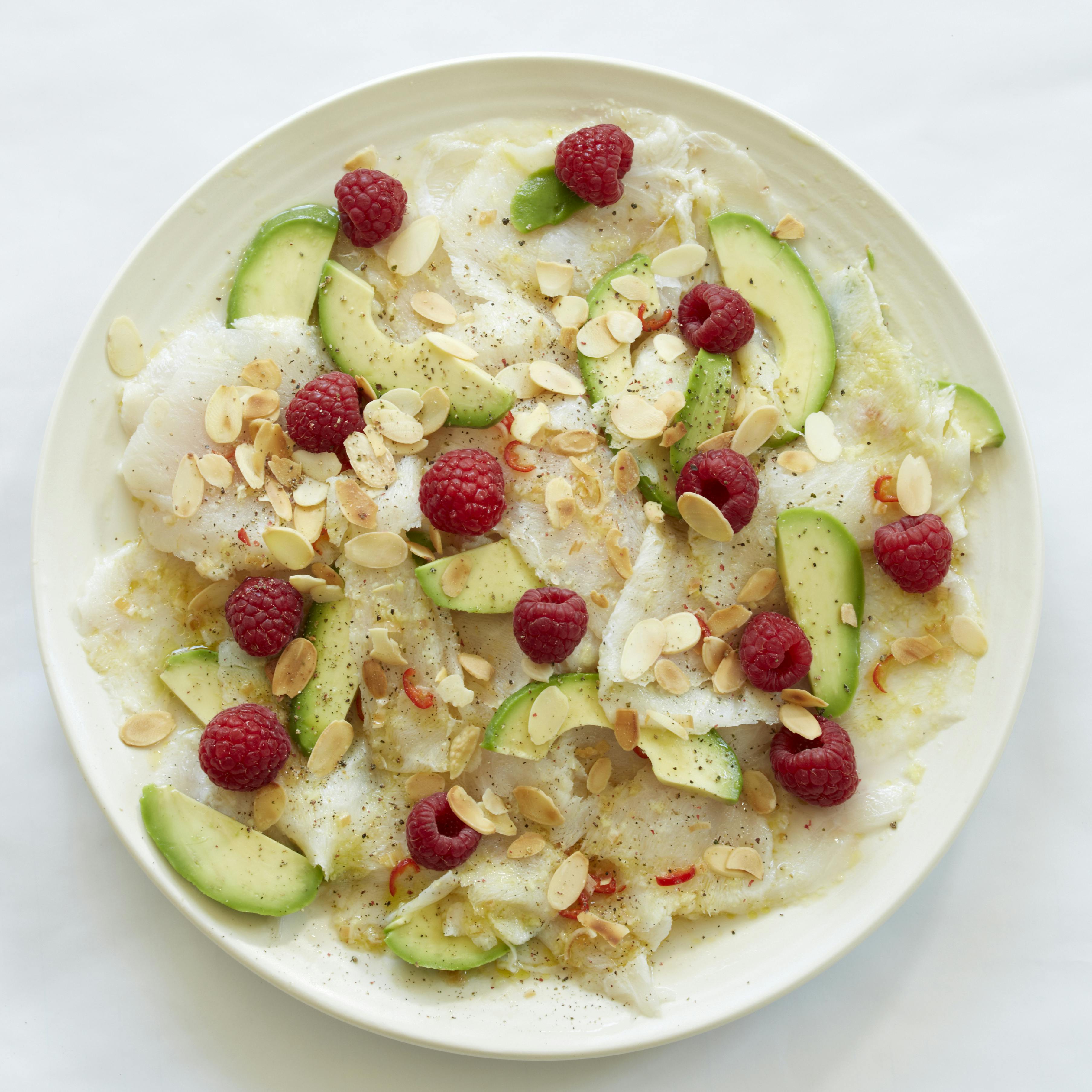 Kold fiskesalat med torsk og hindbær