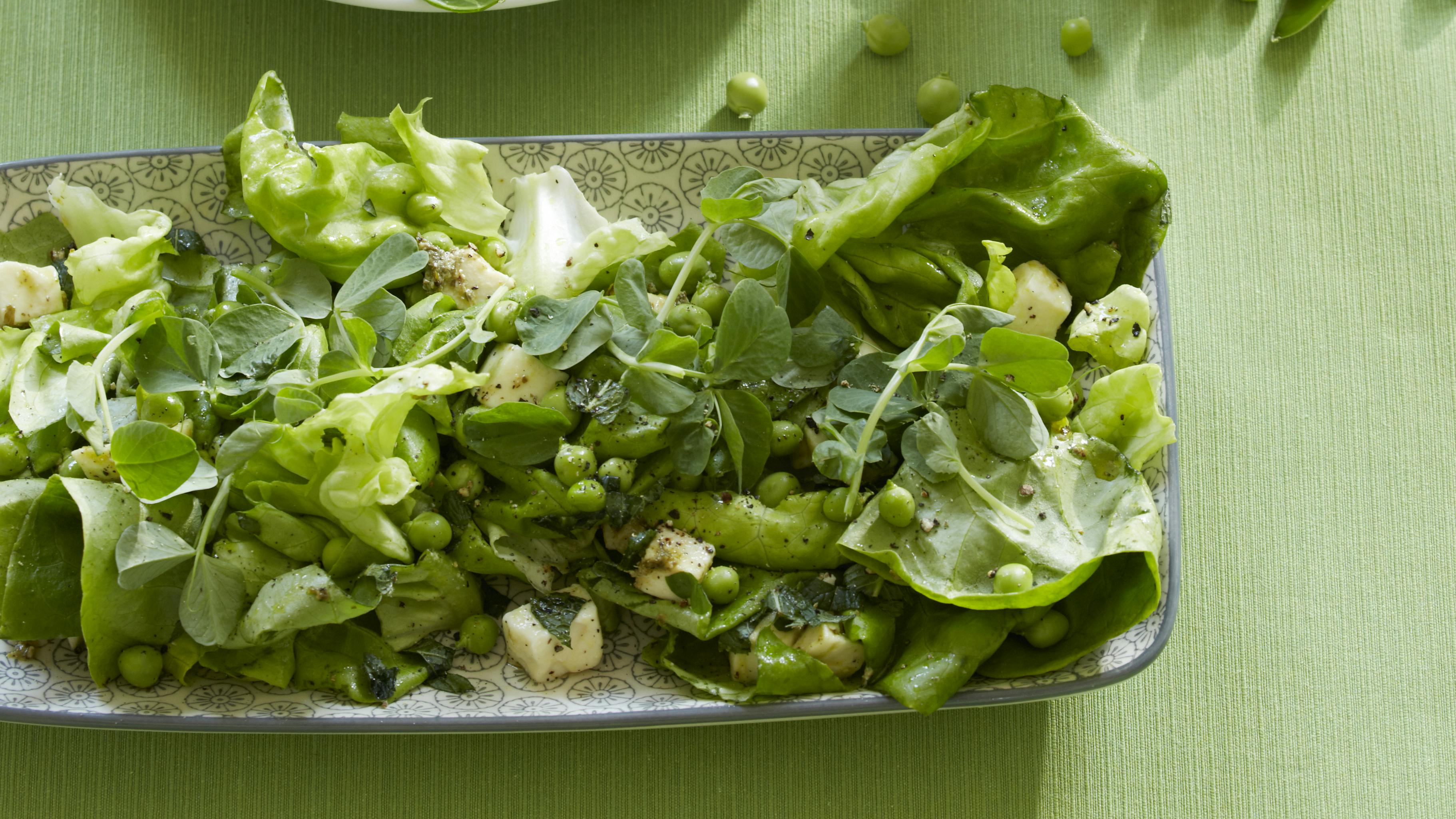 Kylling med frisk ærtesalat