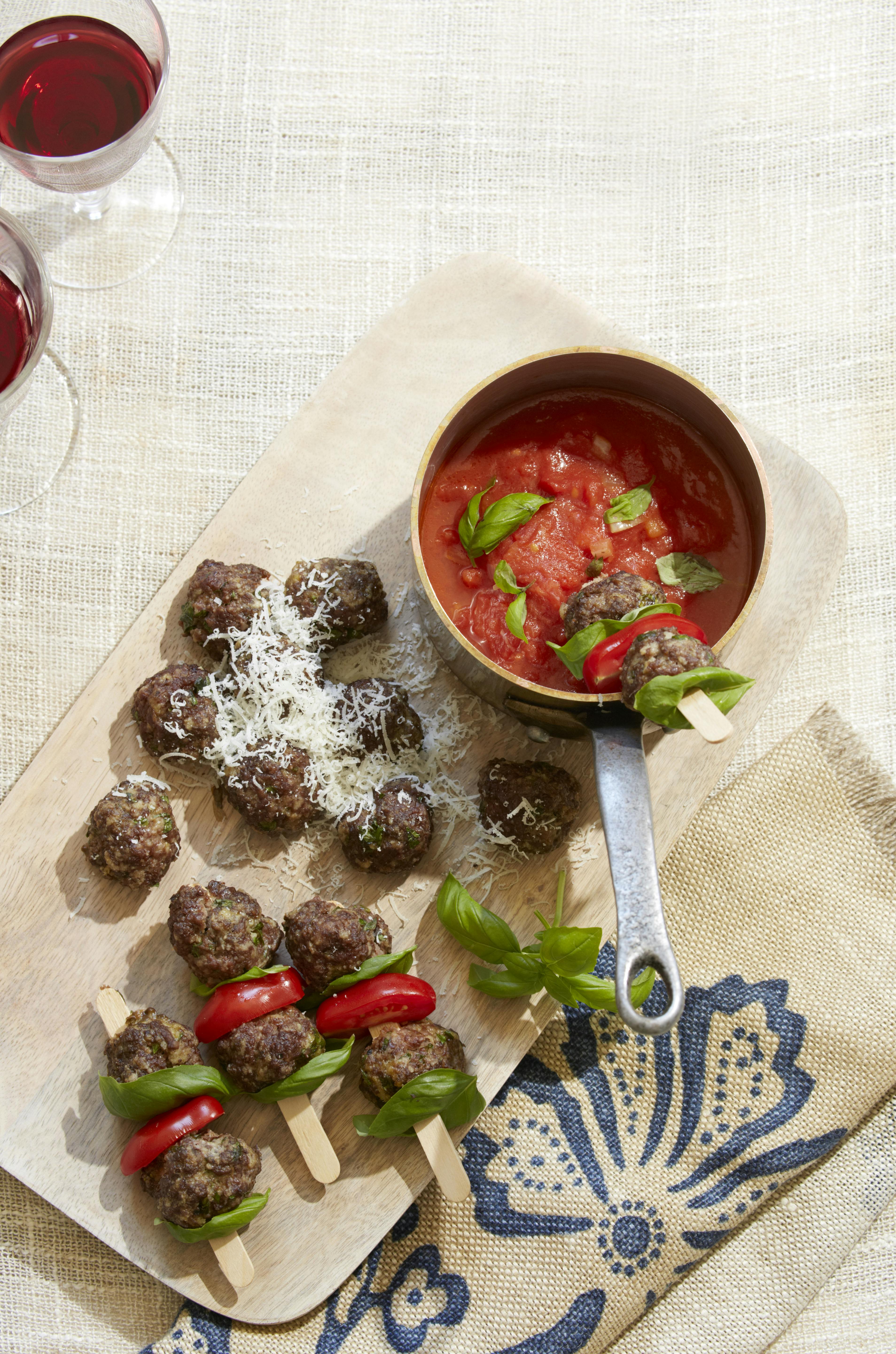 Smagfulde italienske kødboller i tomatsovs