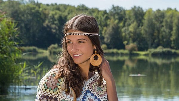 Hækleopskrift: Hæklet sjal af oldemorsfirkanter