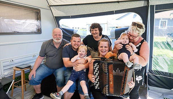 https://imgix.familiejournal.dk/media/article/harmonikafestival.jpg