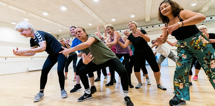 Vi på 60+ kan også: Hiphop ? og  ih, hvor går det godt