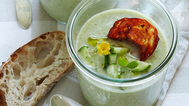 Hvid gazpacho med druer og sprød chorizo