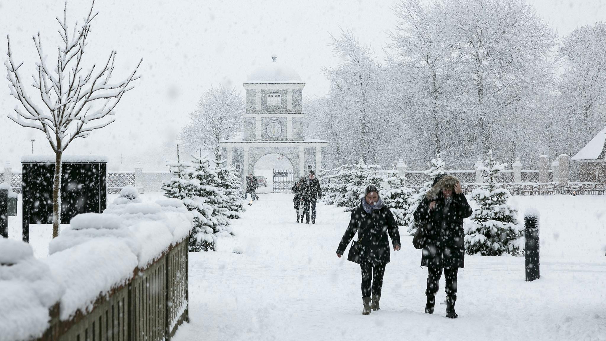 Julen på Nørre Vosborg: Juleeventyr, brune kager og et julespøgelse