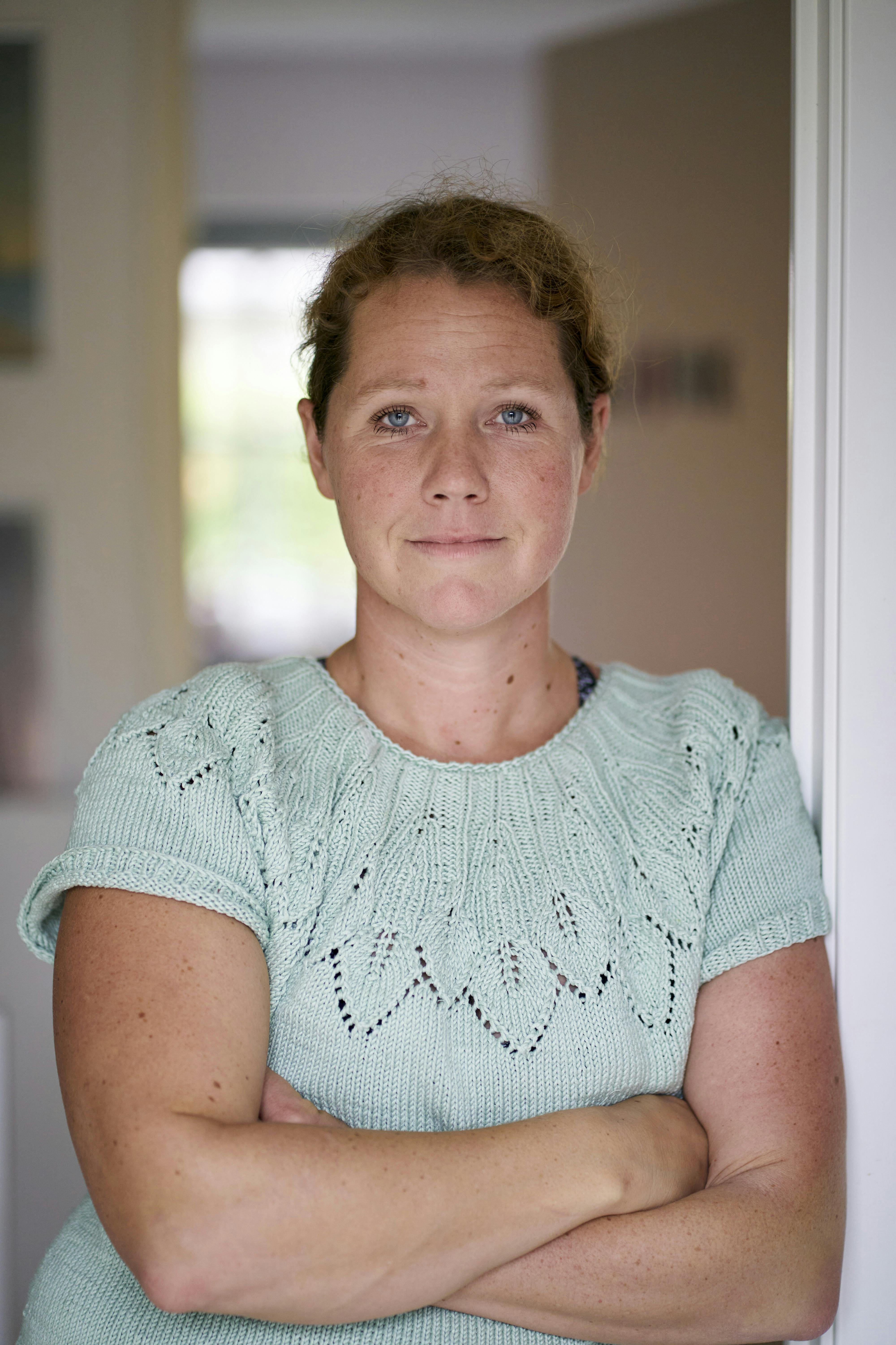 https://imgix.familiejournal.dk/media/article/julie_kruse_fj_knaek_cancer_uge_42_19_1sl8894_27sep21.jpg