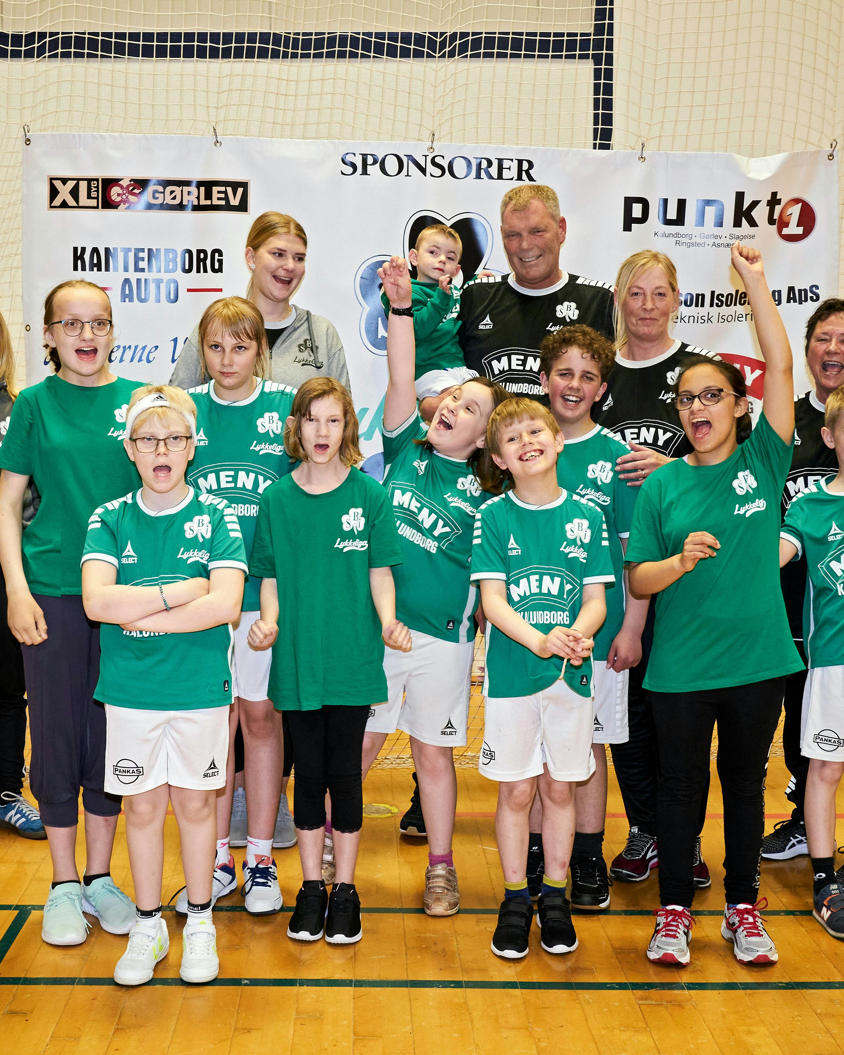 https://imgix.familiejournal.dk/media/article/katrine_koustrup_ludvig_olsen_lykkeliga_fj_112_27may21_1sl4856_1.jpg