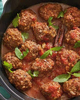 Kødboller i tomatsovs med ris