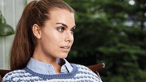 Alt om håndarbejde strikkeopskrift blå sweater