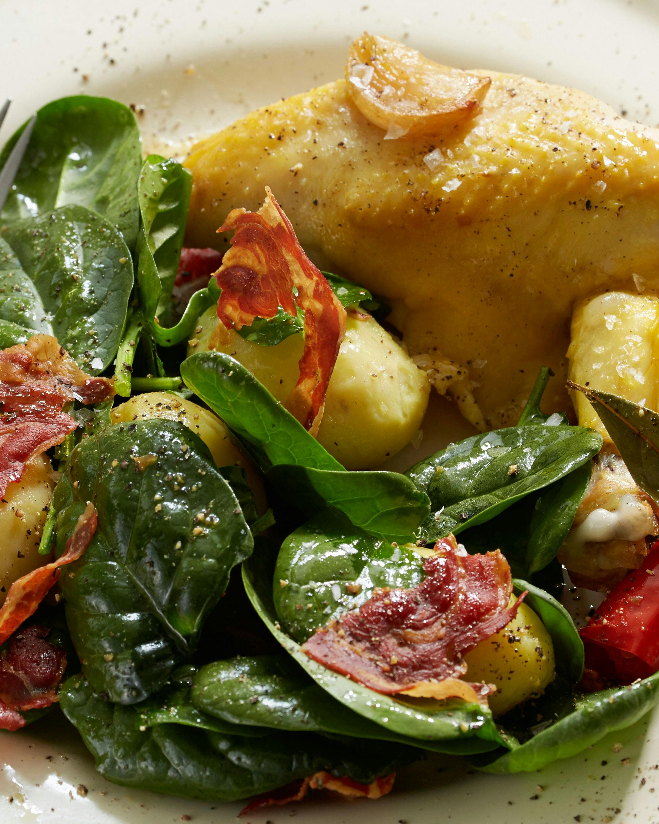 Kyllingebryst med skind og kartoffelsalat