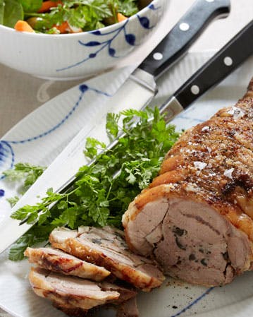 Farseret lammebov med grøn salat