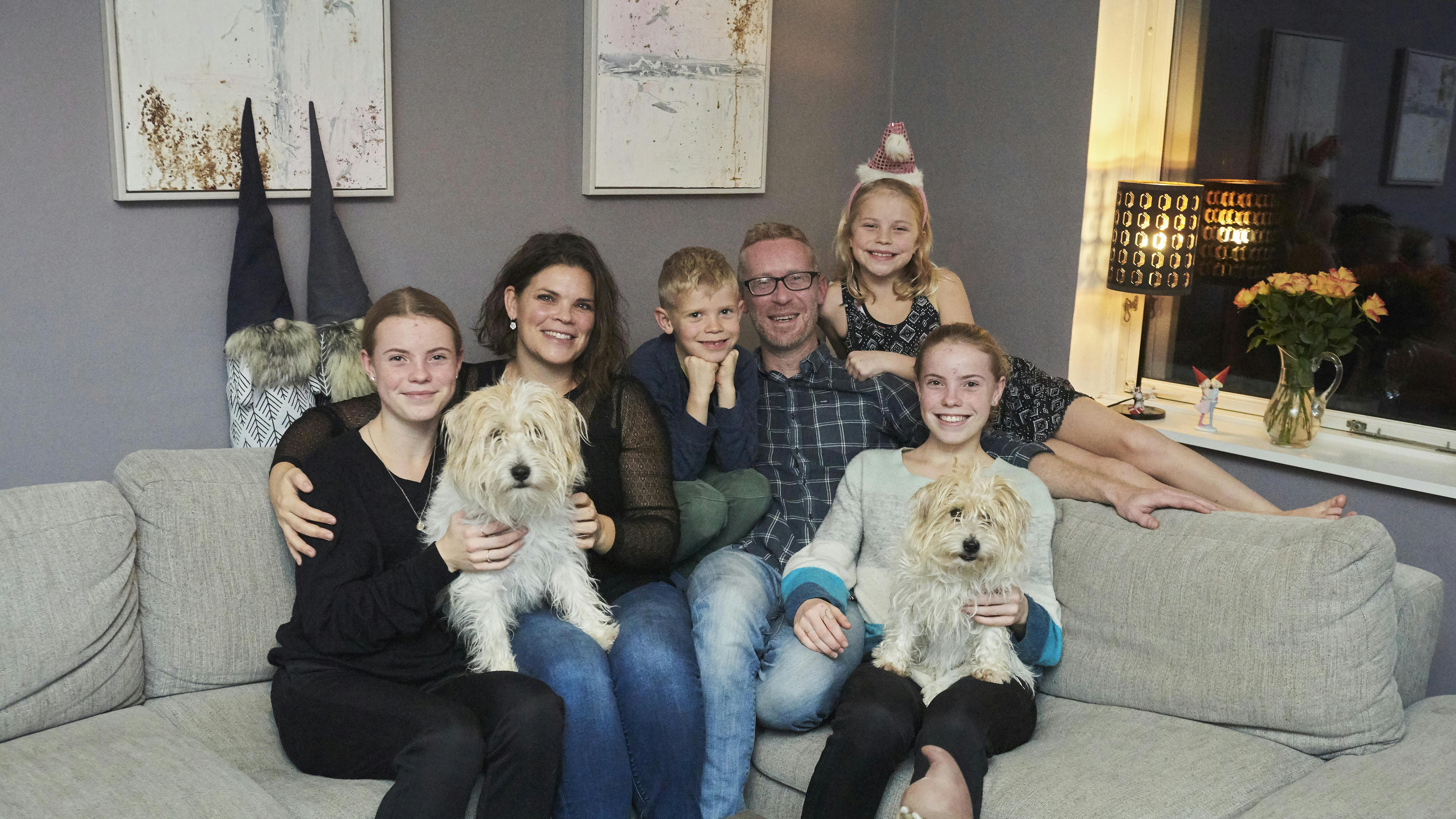Lisbeth, Jakob og deres fire børn passer dine hunde i juleferien.