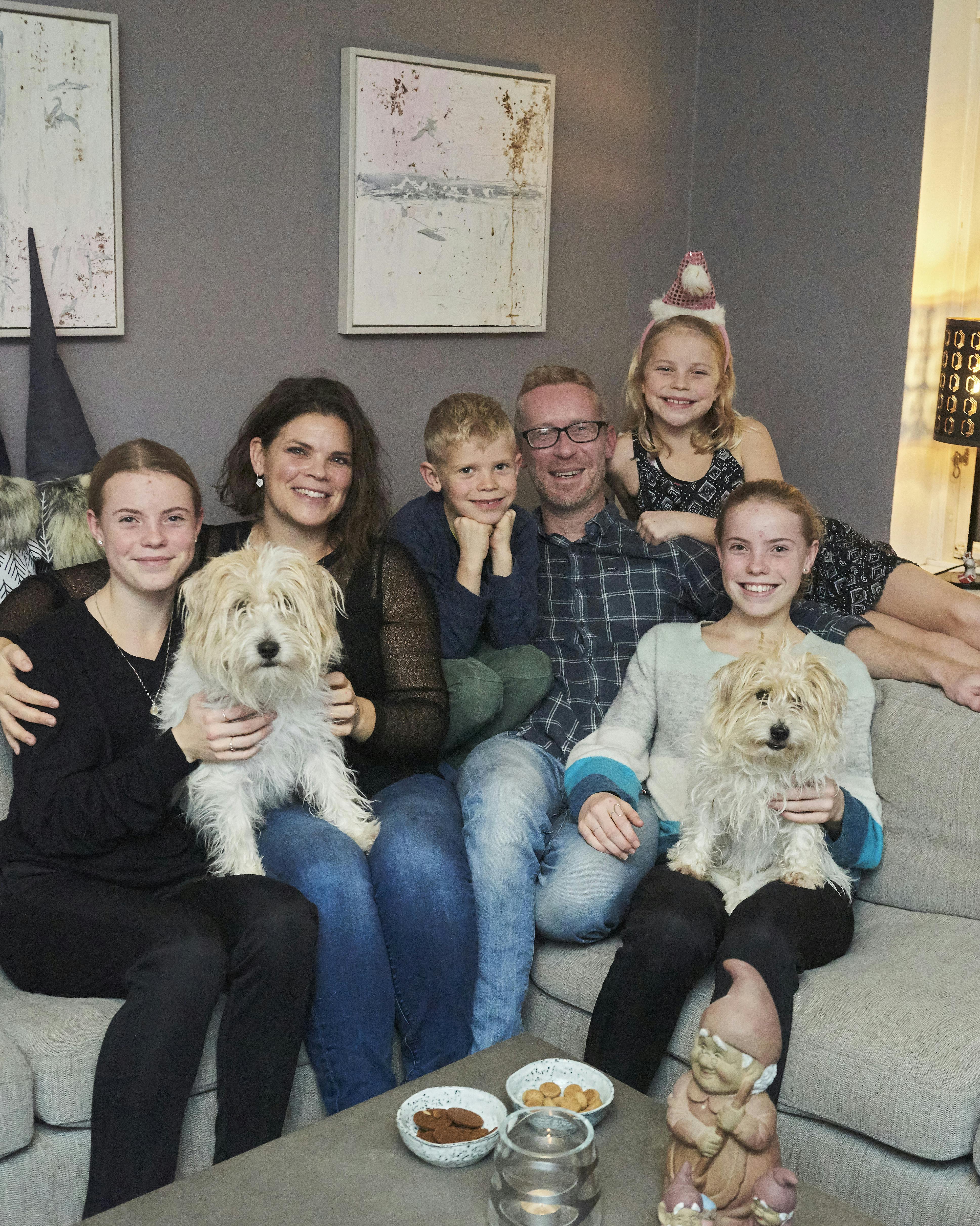 Lisbeth, Jakob og deres fire børn passer dine hunde i juleferien.