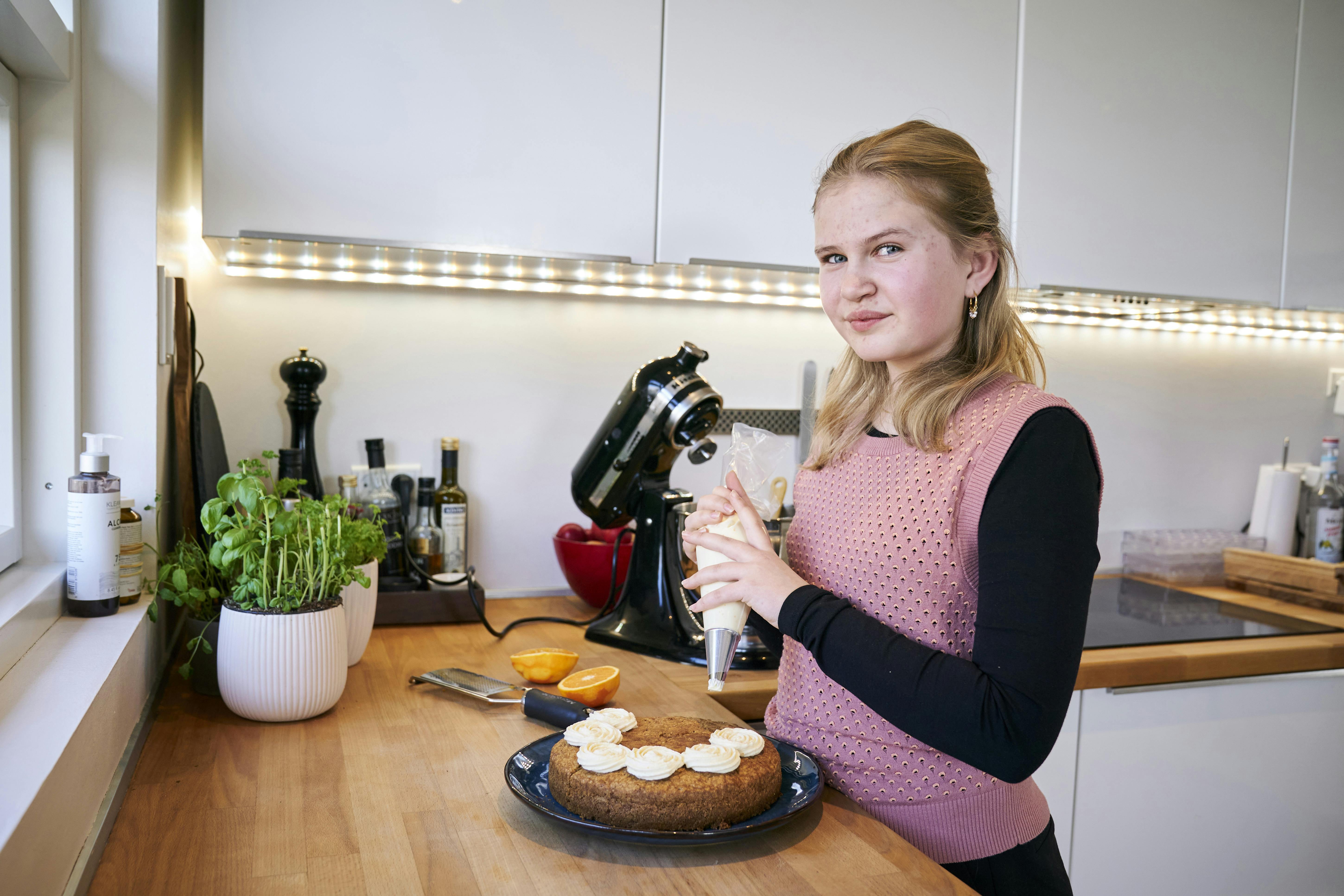 https://imgix.familiejournal.dk/media/article/liva_og_morten_hansen_juniorbagedyst_fj_bb122_25mar21_1sl1332.jpg