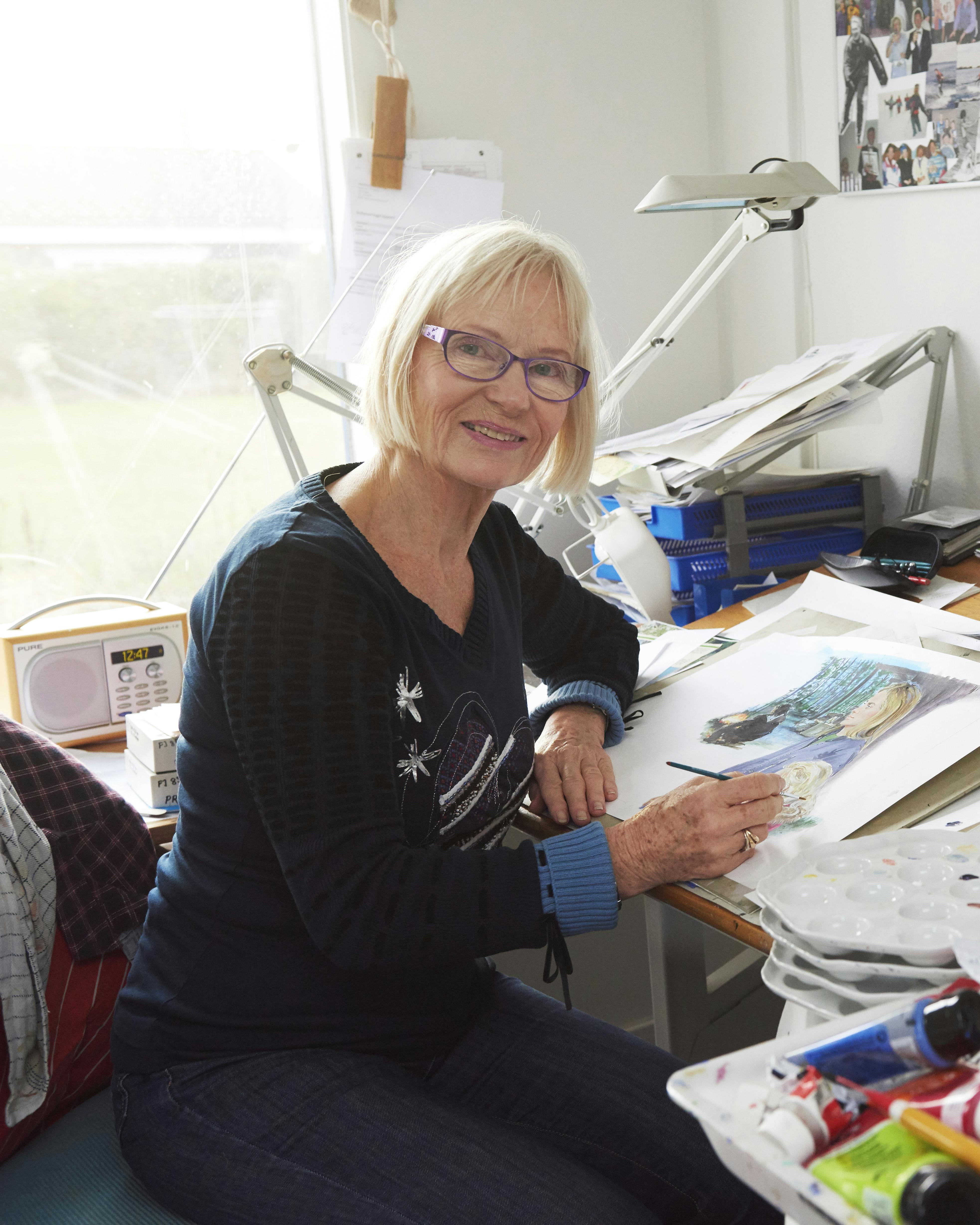 Majken Thorsen illustrerer romaner for Familie Journal