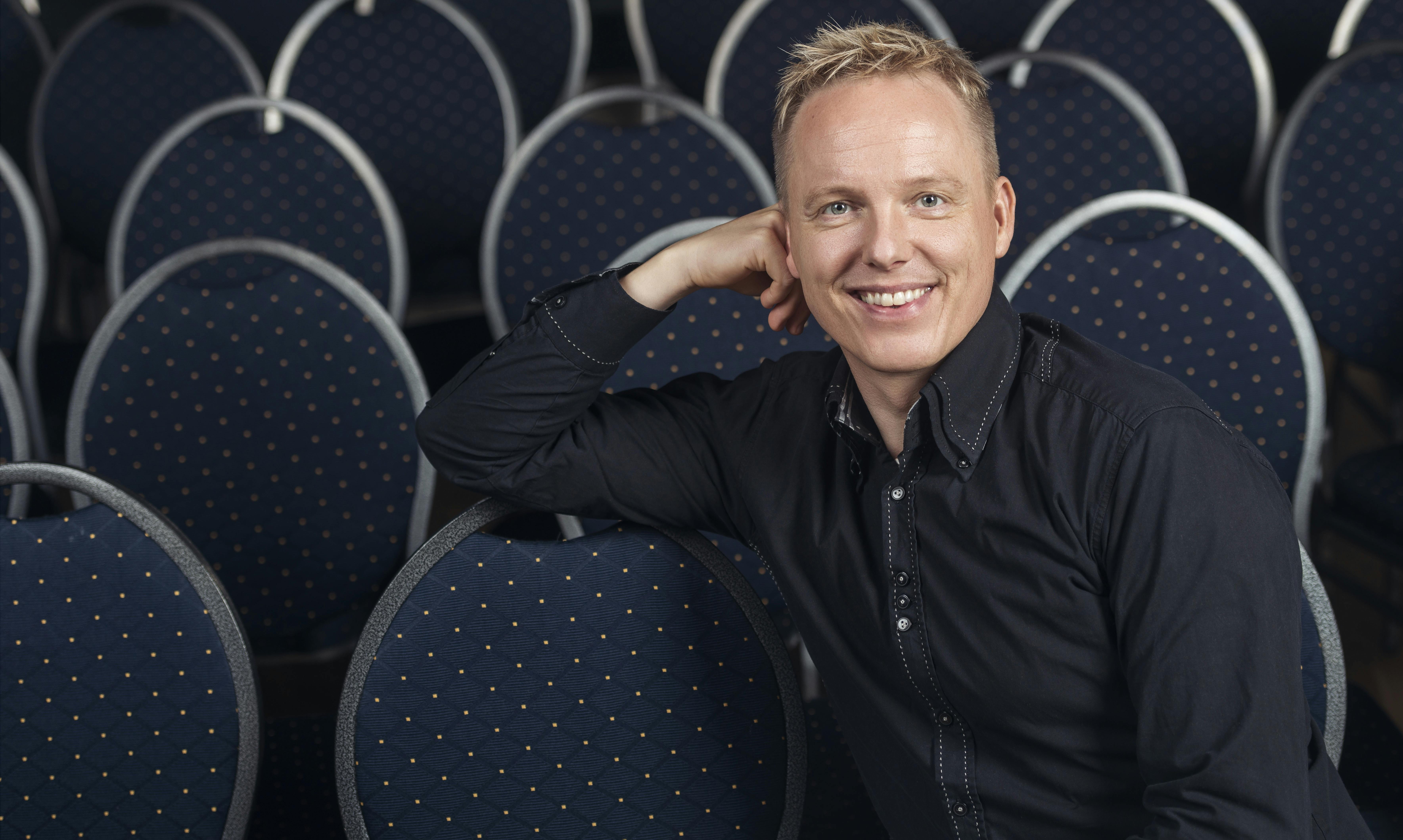 Martin Knudsen har en yndlingssang fra en sommerfest med Birthe Kjær