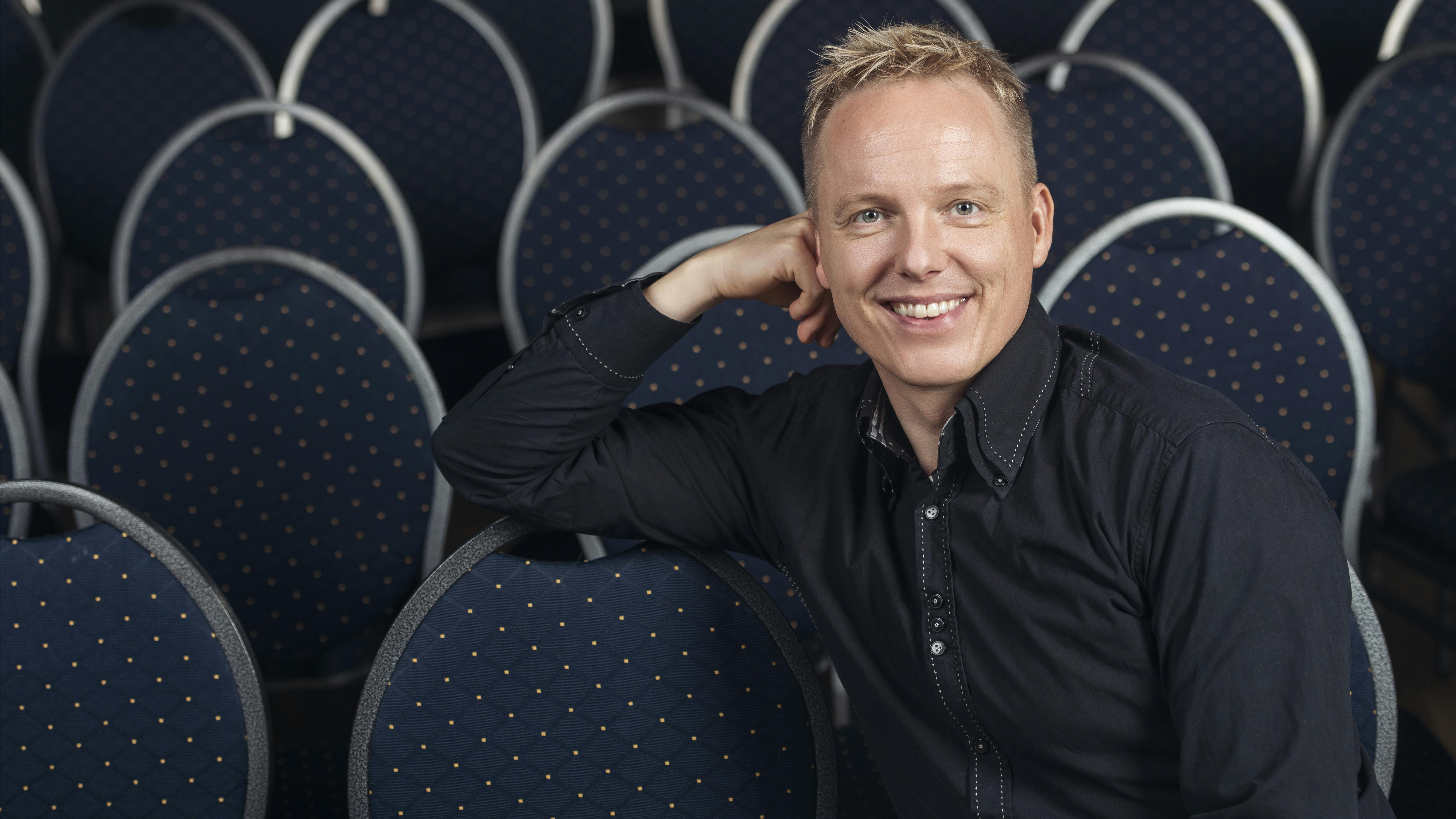 Martin Knudsen har en yndlingssang fra en sommerfest med Birthe Kjær