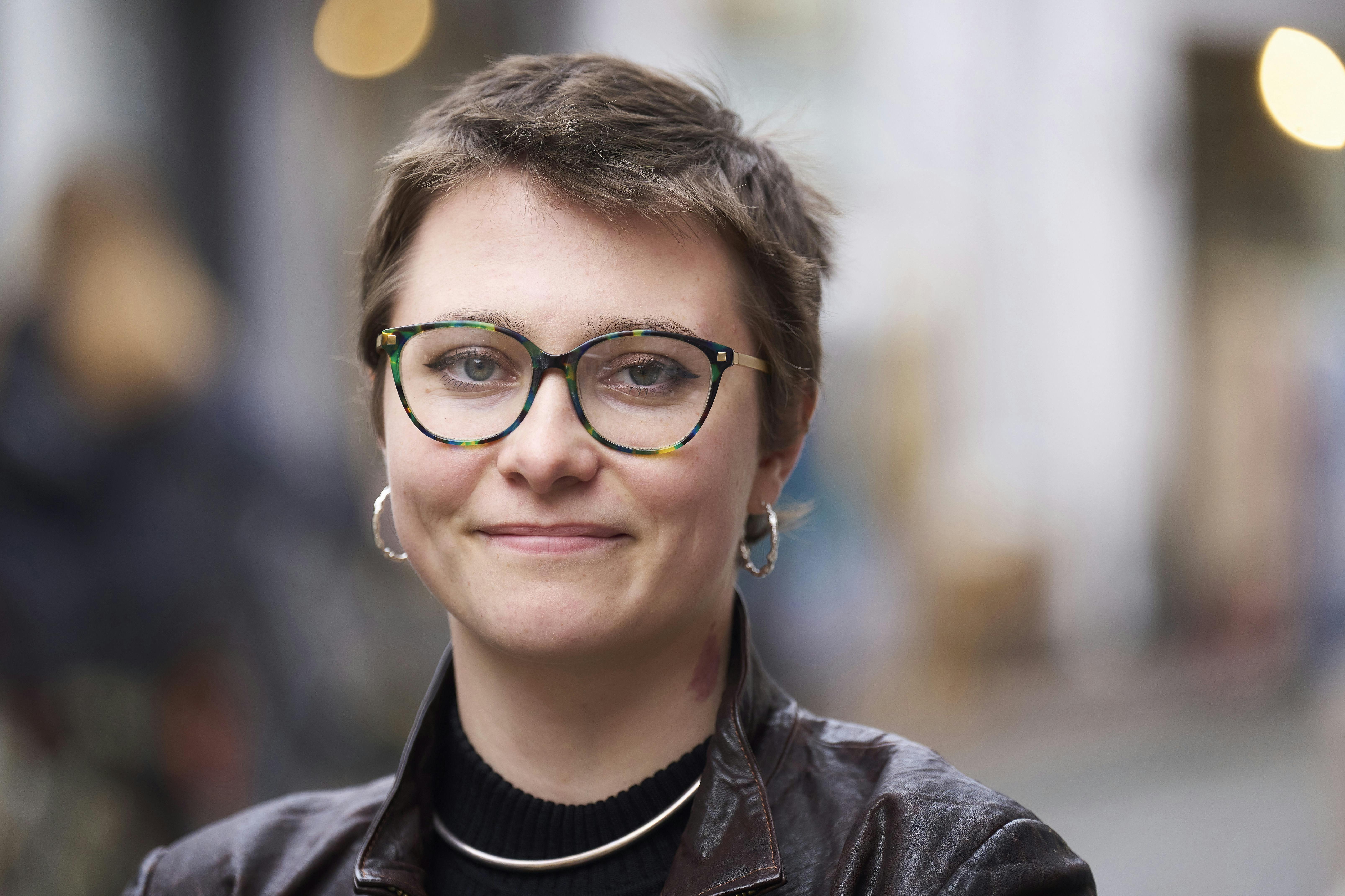 https://imgix.familiejournal.dk/media/article/mathilde_illum_var_ensom_som_barn_8.jpg