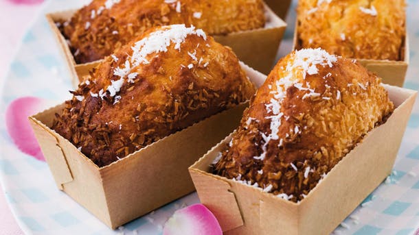 Muffins med kokos og yoghurt i små forme