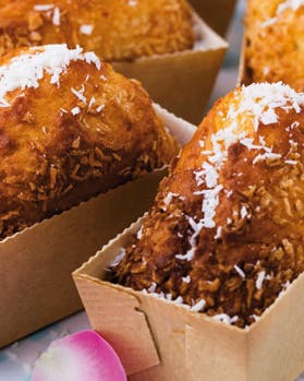 Muffins med kokos og yoghurt i små forme
