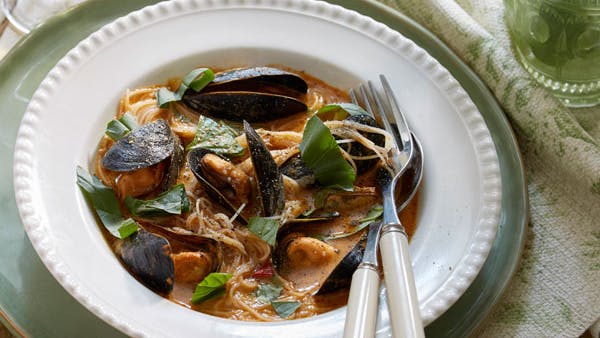 Muslinger i krydret sovs