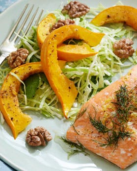 Laks med hokkaido og salat