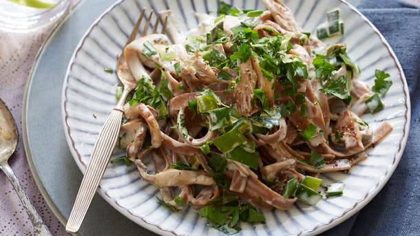 Pastaret med rugpasta, svampe, fløde og persille