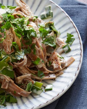 Pastaret med rugpasta, svampe, fløde og persille