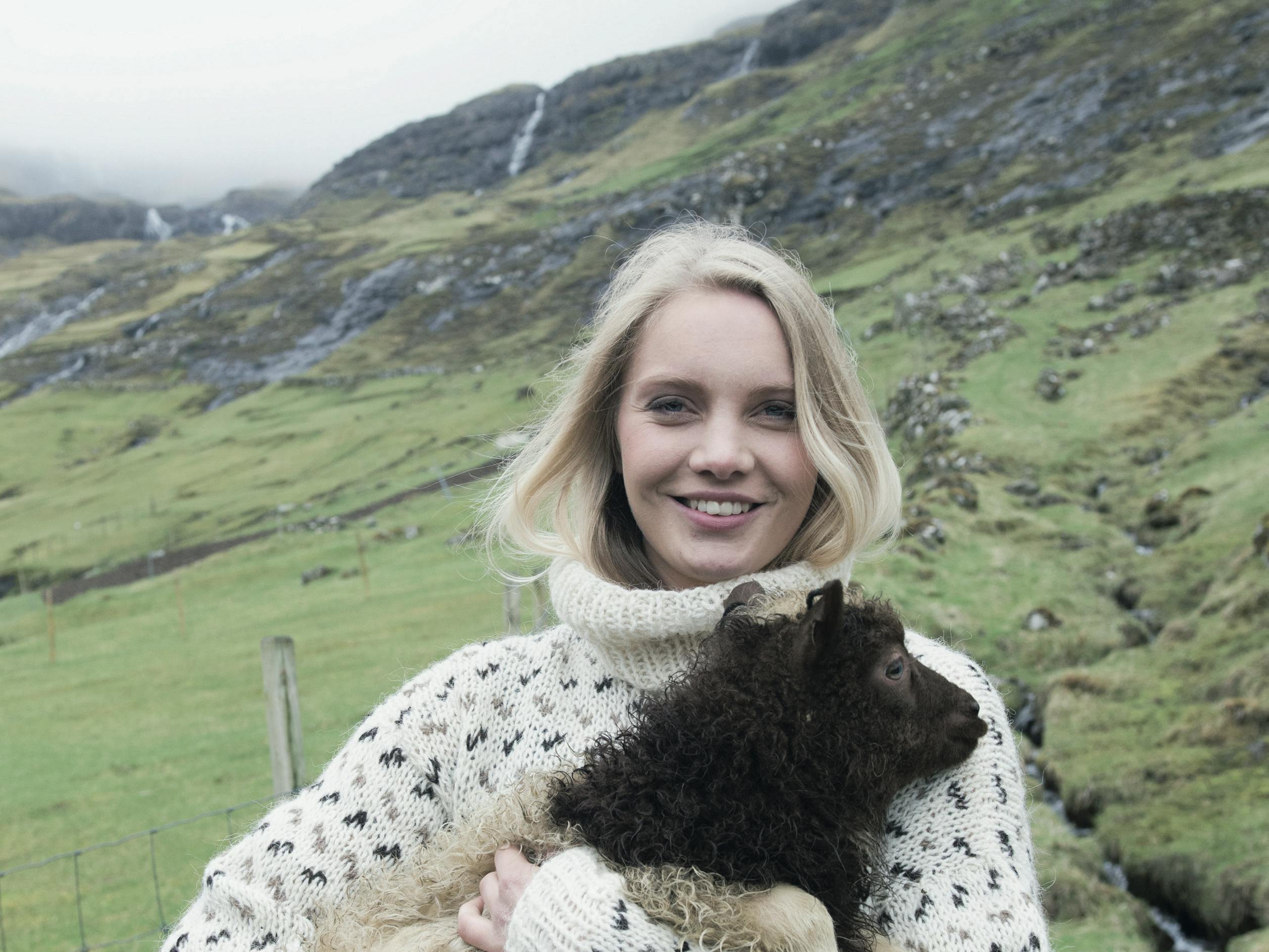 Strik en smuk færøsk sweater med mønster