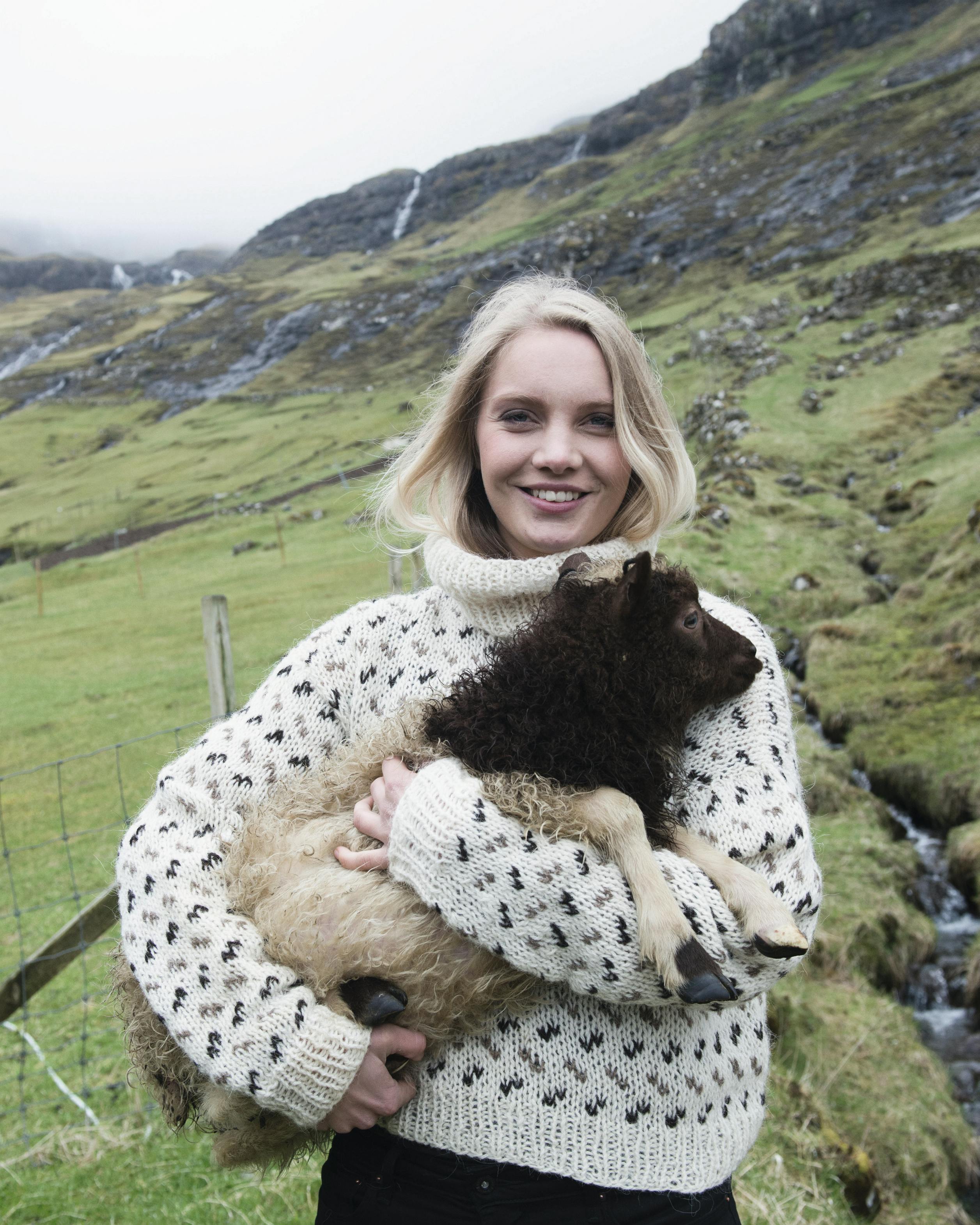Strik en smuk færøsk sweater med mønster