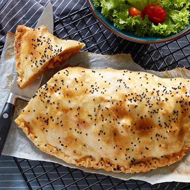 https://imgix.familiejournal.dk/media/article/pirog-med-kylling.jpg