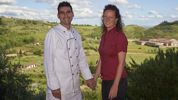 Rejser til Toscana: Charlotte er hotelfrue i Toscana og nyder et land med lækker mad og vin, sol, varme og frodig natur.