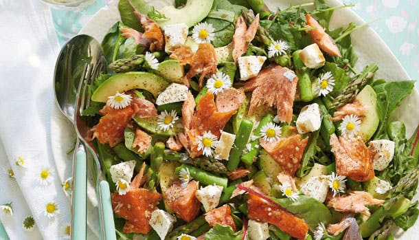 Salat med laks 