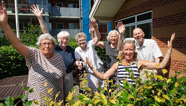 https://imgix.familiejournal.dk/media/article/senior-idraet.jpg