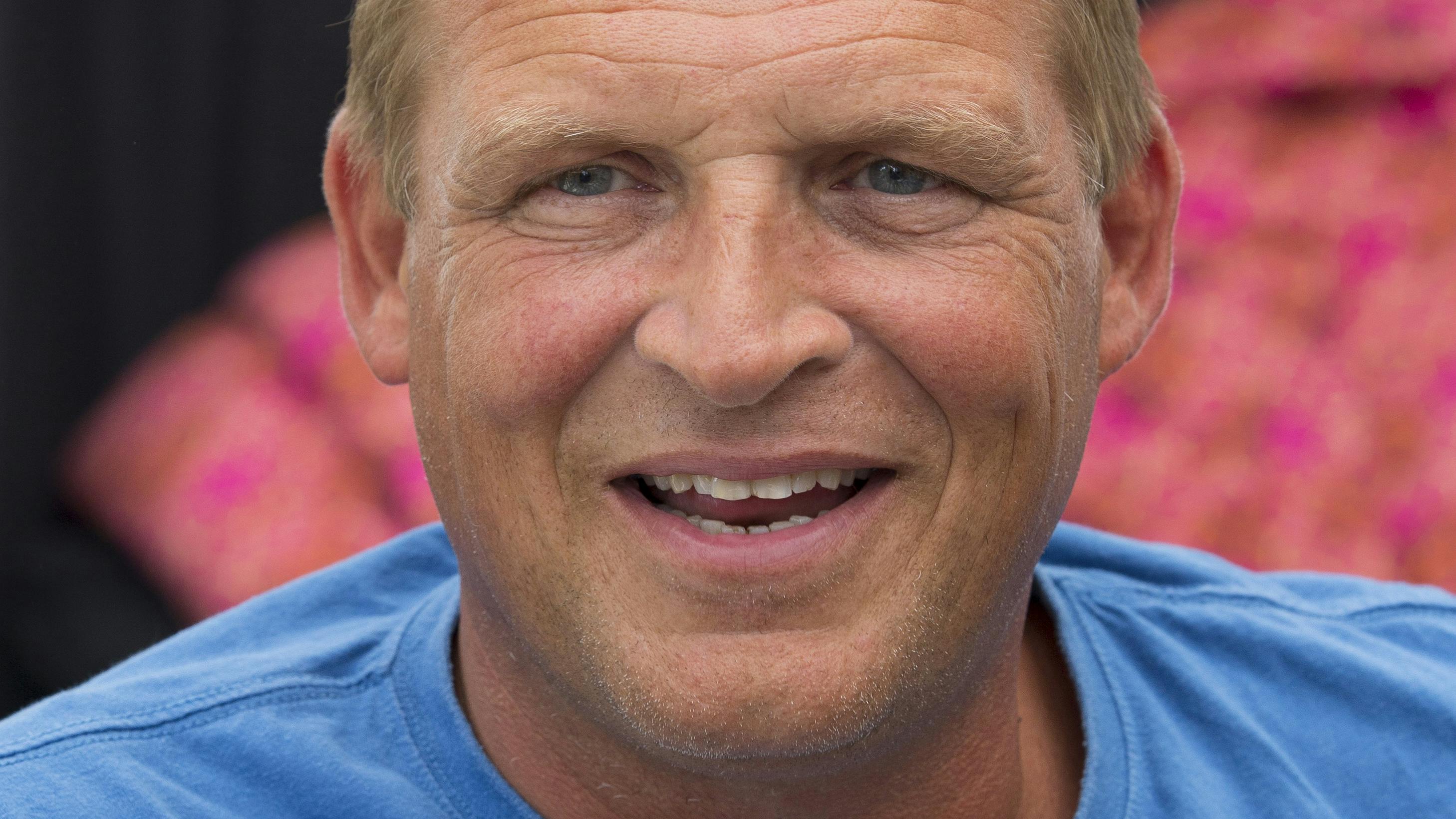 Kim Schwartz optræder til Dansktop Prisen 2017 i Boxen i Herning den 25. marts. Sangeren har svaret på Familie Journals seks hurtige spørgsmål.