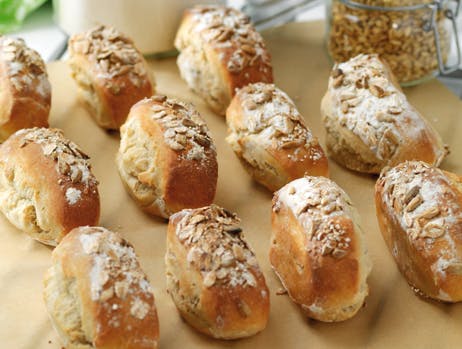 Små brød med nødder