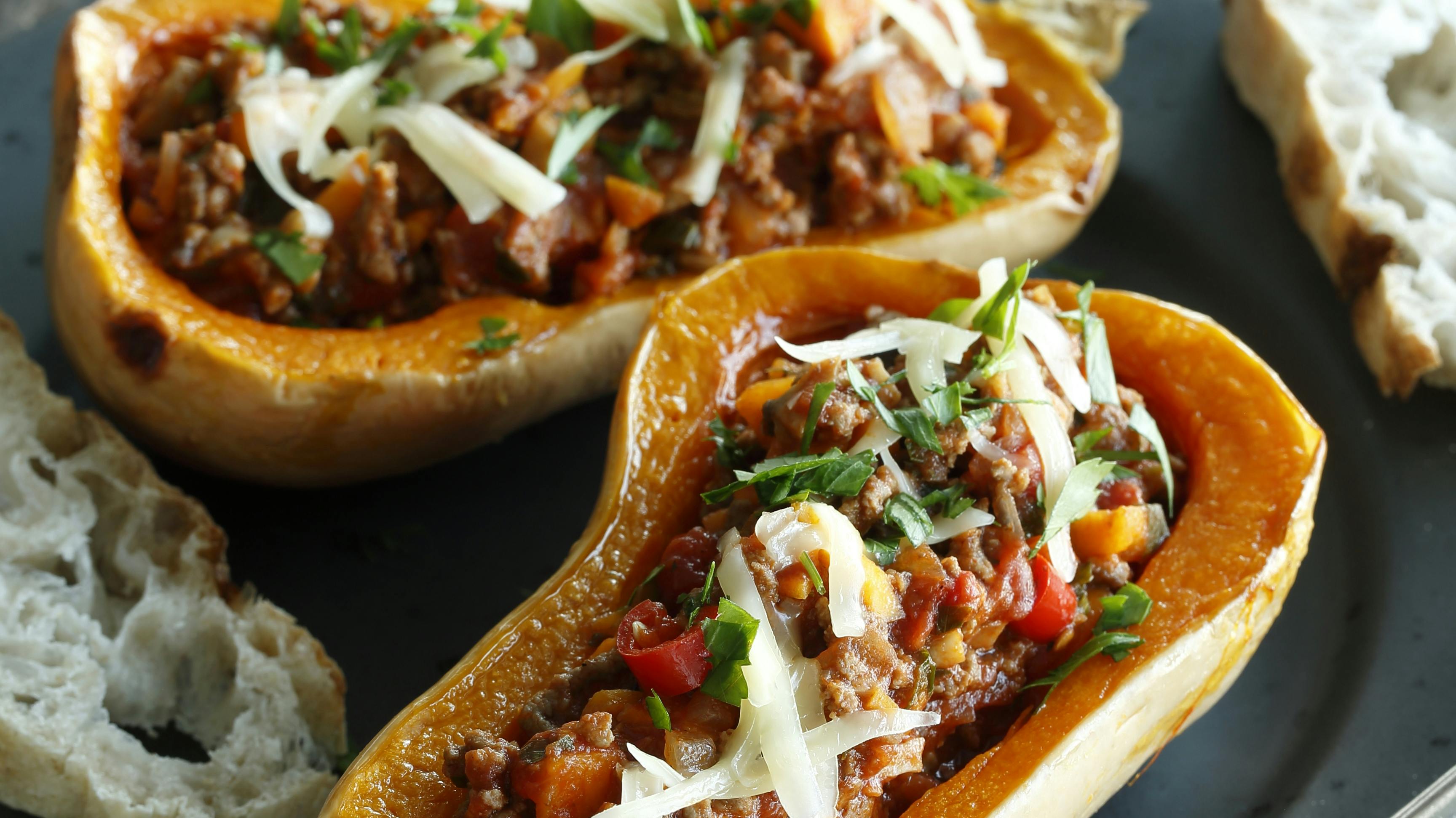 Bagt butternutsquash med fyld