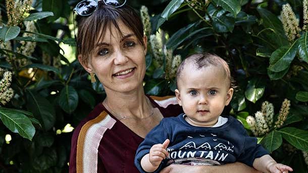 Danielle er blevet mor på trods af spiseforstyrrelser