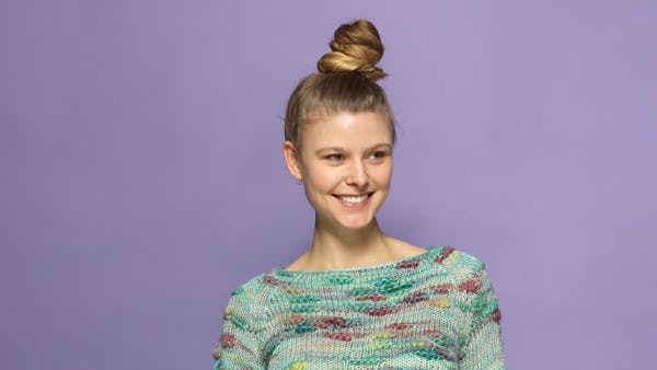 Strikkeopskrift: Sweater med raglan