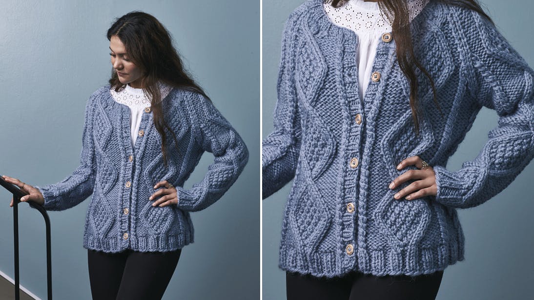 Selv om den lune luft er over os, så kan man stadig få brug for en tyk trøje i dagens ydertimer. Kast dig over denne Raglantrøje med fletmønster.