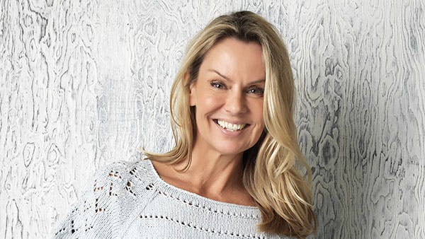 Strikkeopskrift: Bluse med hulmønstre