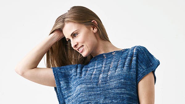 Strikkeopskrift: Bluse med løbemasker