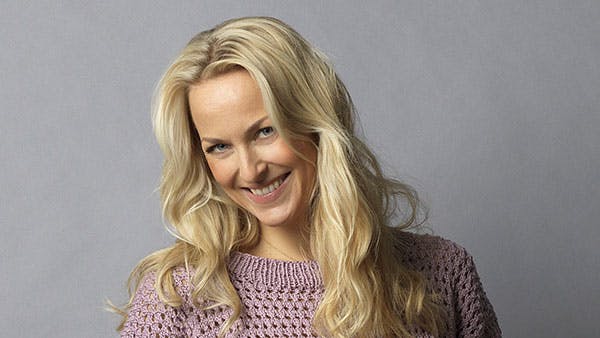 Strikkeopskrift på bluse i netmønster