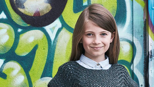 Strikkeopskrift på poncho til piger