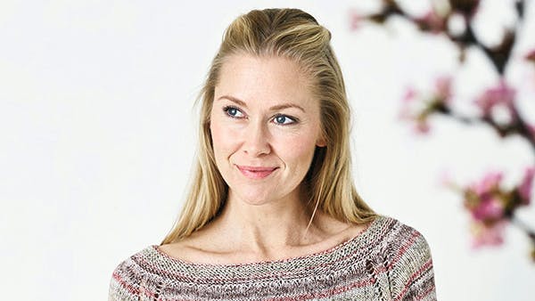Strikkeopskrift: Raglanbluse i glatstrik