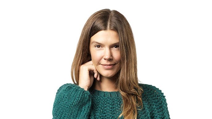 Strikkeopskrift: Sweater med rillemønstret bærestykke