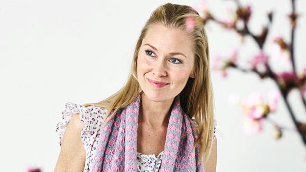 Strikkeopskrift: Tørklæde med boblemønster