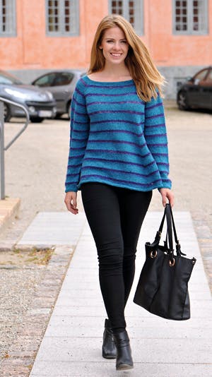 Strikket sweater med striber 