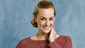 Strikket sweater med mønstrede ærmer
