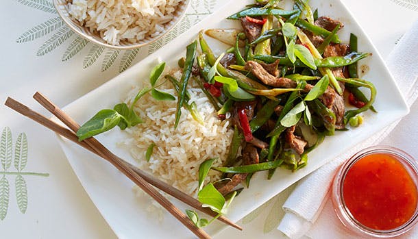 https://imgix.familiejournal.dk/media/article/thaiwok-med-oksekoed.jpg