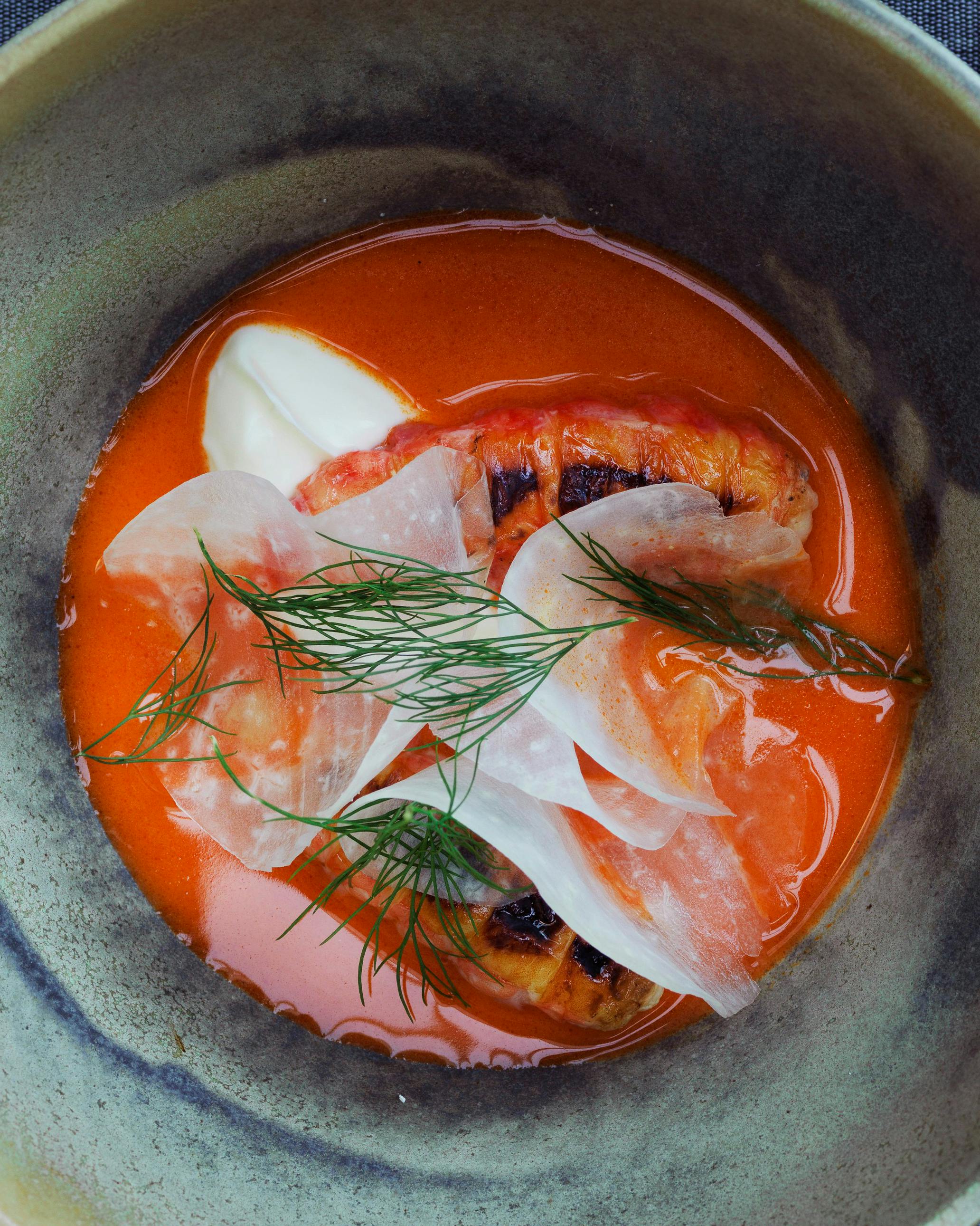 https://imgix.familiejournal.dk/media/article/timms_koekken_uge_52-2018_nytarsmenu_hummer_bisque.jpg